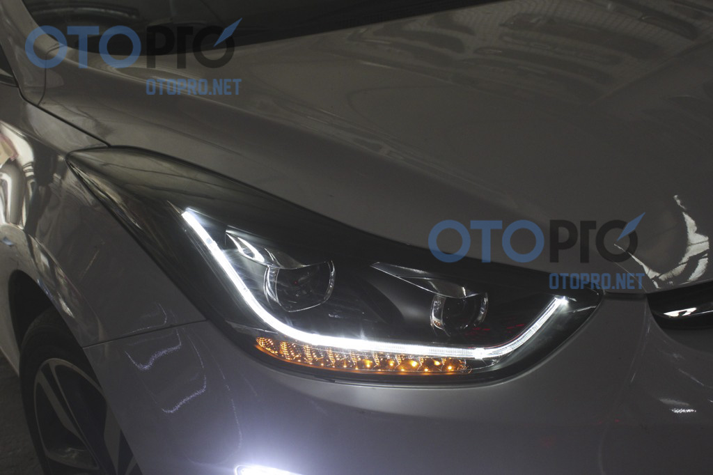 Đèn pha độ LED nguyên bộ cho xe Hyundai Elantra 20122014