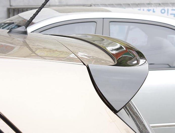 Đuôi gió nóc kính hậu có đèn LED cho Kia Morning 2012