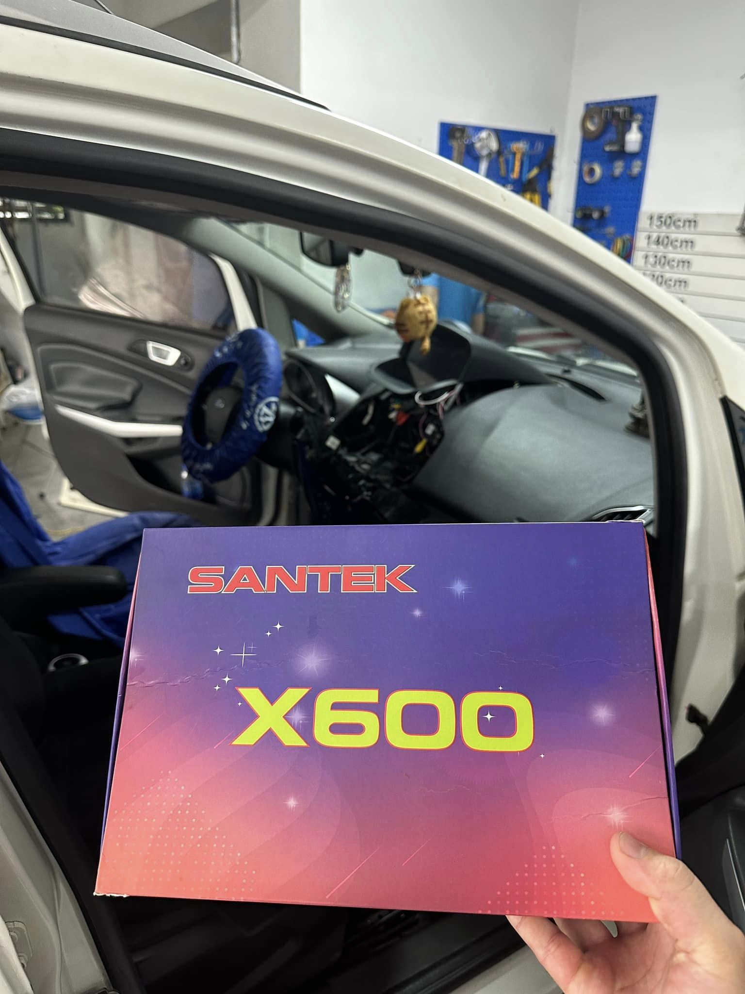 Màn hình android ô tô Santek X600 cho Ford Ecosport 2016