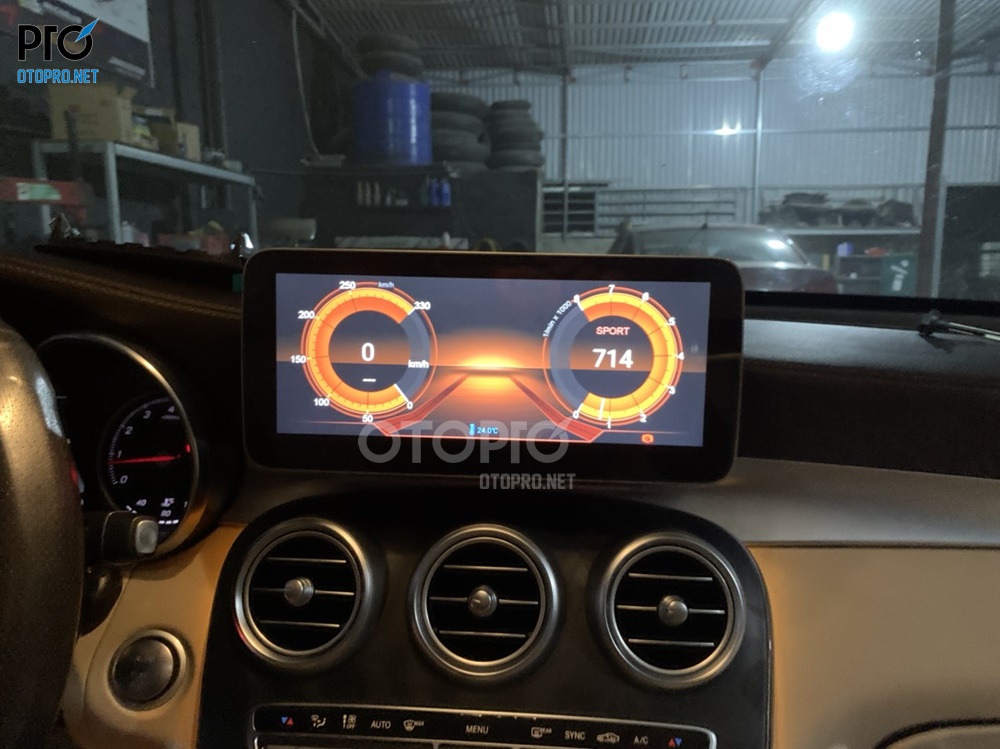 Màn hình android ô tô cho Mercedes GLC 2018