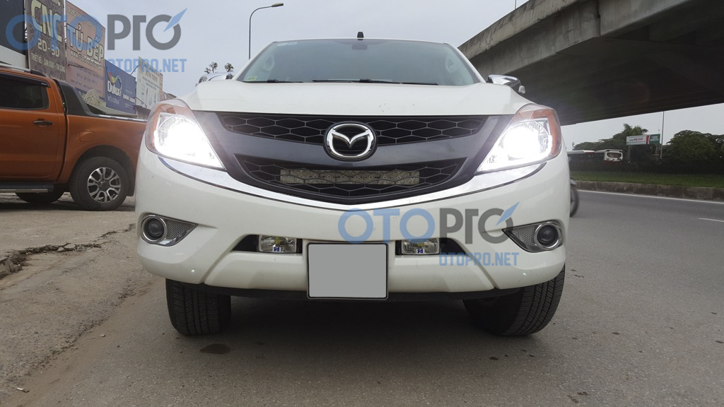 Độ bi gầm 2 chế độ pha cos cho xe Mazda BT50