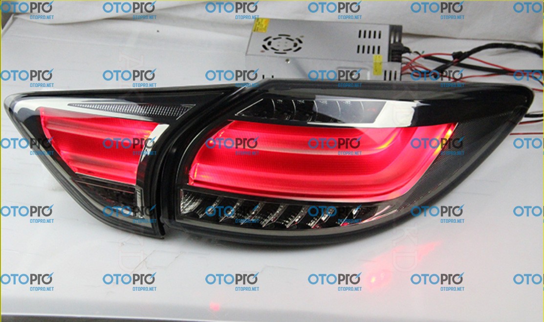 Đèn hậu độ LED nguyên bộ cho xe CX5 mẫu khói