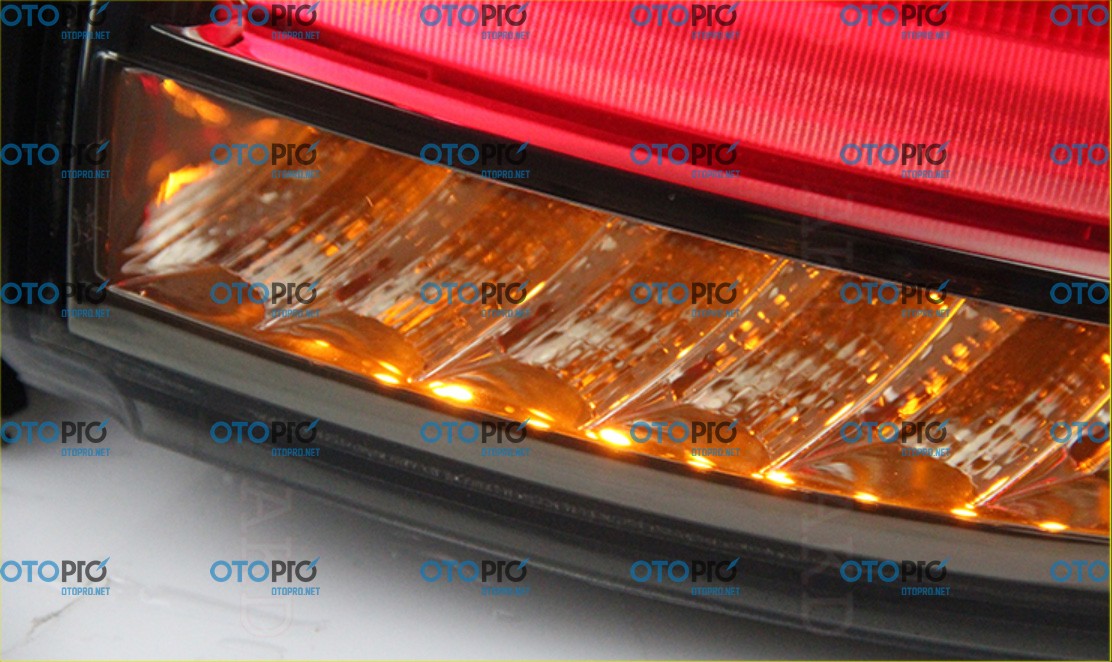 Đèn hậu độ LED nguyên bộ cho xe CX5 mẫu khói