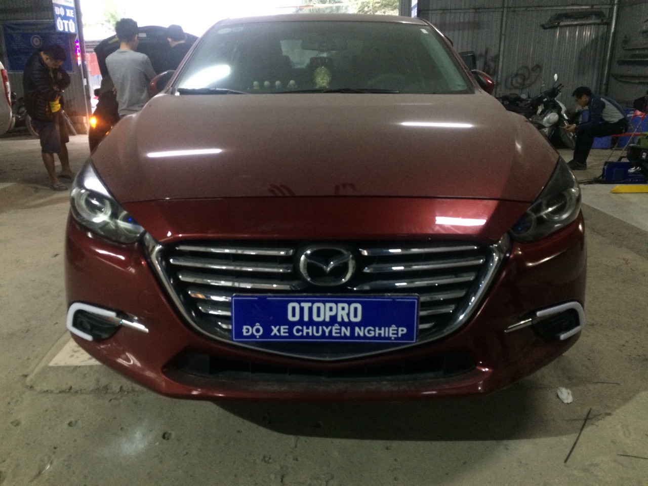 Mazda 3 2017 độ bi pha led mí khối mắt quỷ, mí gầm