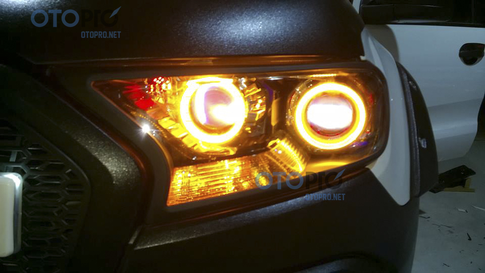 Ford Ranger 2016 XLS độ đèn bi xenon, angel eyes LED 2 màu