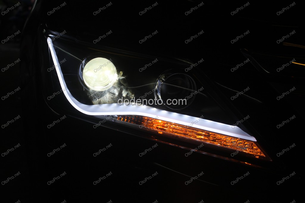 Đèn pha độ LED nguyên bộ cho xe Camry mẫu R8 2 bi LED khối